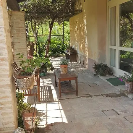 La Palazza Bed and breakfast 3*