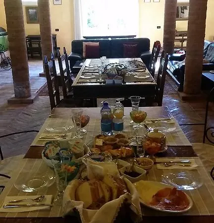 La Palazza Bed and breakfast