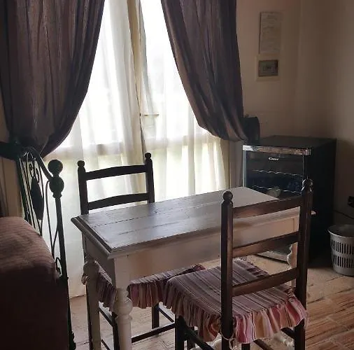 La Palazza Oda ve Kahvaltı Russi