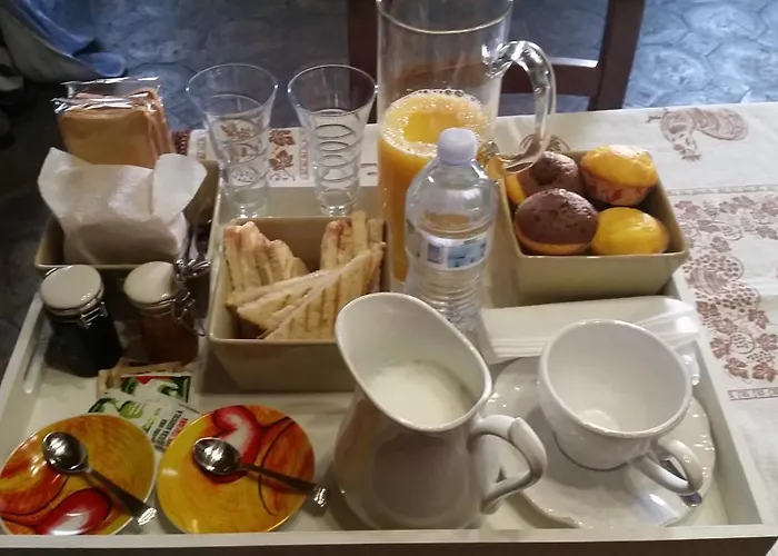 Alojamento de Acomodação e Pequeno-almoço La Palazza Russi