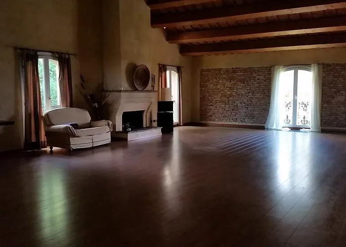 Alojamento de Acomodação e Pequeno-almoço La Palazza