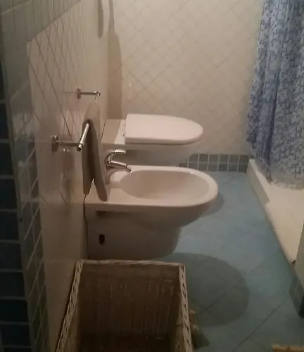 Alojamento de Acomodação e Pequeno-almoço La Palazza Russi