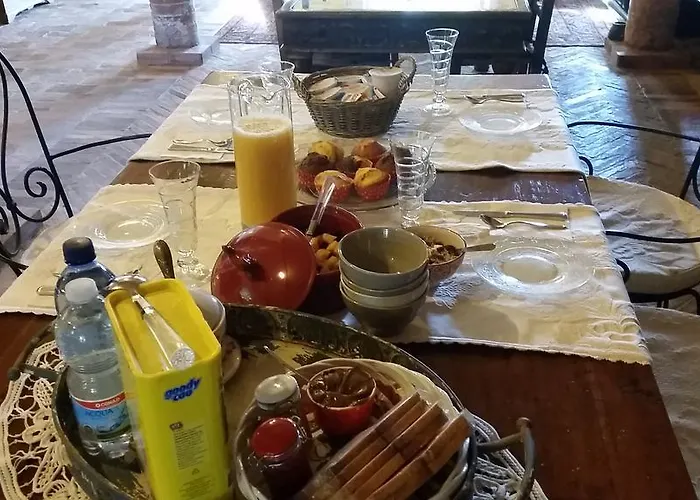 Alojamento de Acomodação e Pequeno-almoço La Palazza Russi