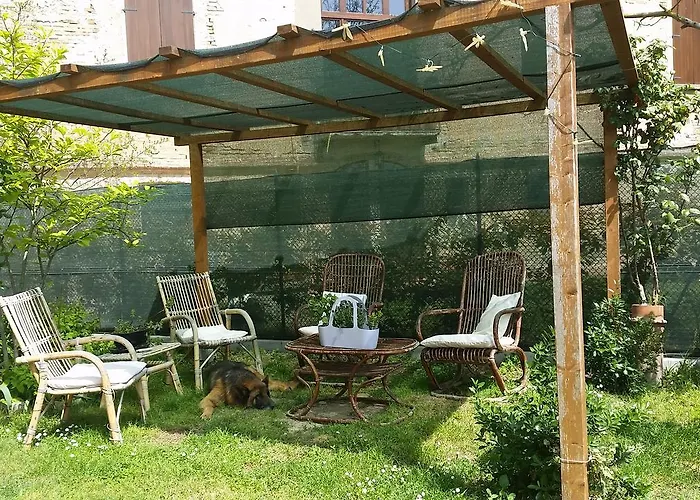 La Palazza Alojamento de Acomodação e Pequeno-almoço Russi